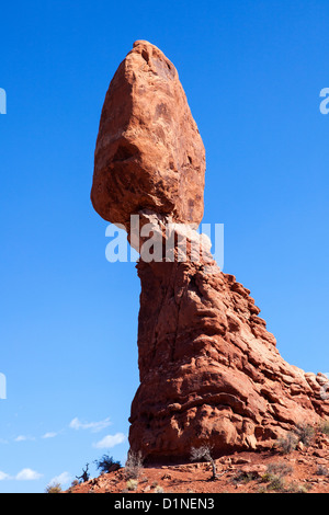 Roccia equilibrato, archi NP, Utah, Stati Uniti d'America Foto Stock