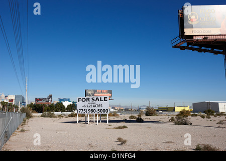 Edificio di vuoto molto sul bordo della striscia in paradiso Las Vegas Nevada USA Foto Stock