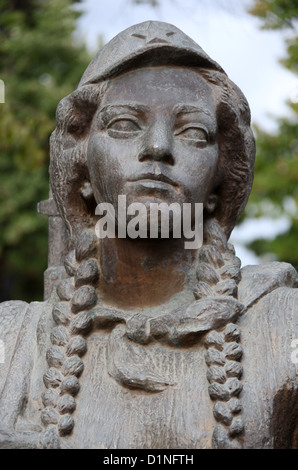 Vecchio Realismo Socialista statue a Tirana dal periodo comunista Foto Stock