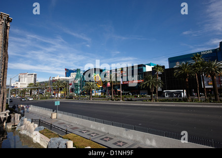 Vista di South Las Vegas Boulevard striscia da new york new york casino Nevada USA Foto Stock