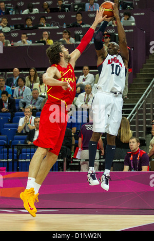 Kobe Bryant (USA) concorrenti in la medaglia d oro di pallacanestro degli uomini di gioco presso le Olimpiadi estive di Londra, 2012 Foto Stock