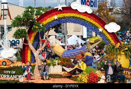 Città di Torrance, 'Foloow i vostri sogni", a 124Rose Parade, "Oh, i luoghi potrai andare!(TM),' Martedì, 1 gennaio, 2013 a Pasadena, in California Foto Stock