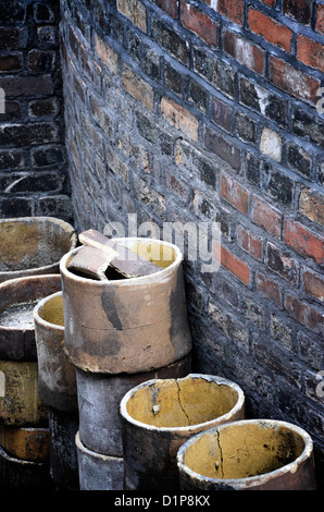 Saggers presso il Gladstone Pottery Museum, Longton, Stoke-on-Trent Foto Stock