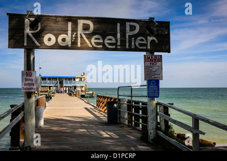 Canna e Mulinello Pier su Anna Maria Island Florida Foto Stock