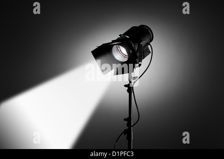 Volti di Spotlight nell'angolo Foto Stock