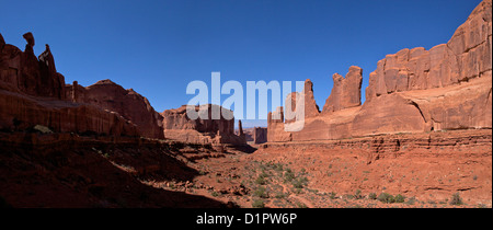 Foto panoramica di Park Lane, Arches National Park, Moab, Utah, Stati Uniti d'America Foto Stock