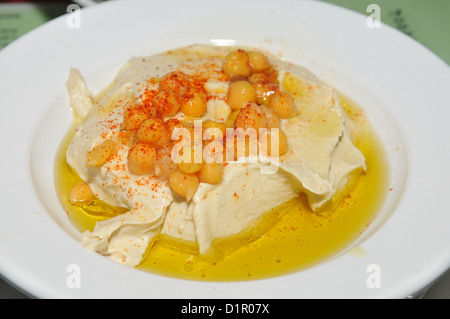 A che serve di humus, tahini e olio di oliva Foto Stock