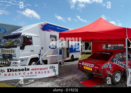 Ford Escort Mk2 diesel auto da rally nel paddock del garage al 2012 Goodwood Festival of Speed, Sussex, Regno Unito. Foto Stock