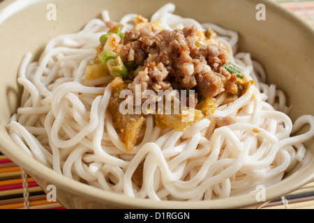Dan Dan tagliatelle, Sichuan classic Foto Stock