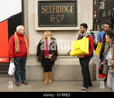 Dal grande magazzino Selfridges opinioni nuova serie ITV chiamato il Sig. SELFRIDGE BASATO SULLA FONDAZIONE DI SELFIDGES Londra Inghilterra REGNO UNITO 03 Foto Stock