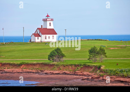 Isole di legno faro si trova nella parte orientale di Prince Edward Island, Canada. Foto Stock