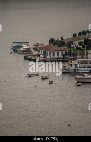 Vista del Golden Horn da Pierre Loti hill ad Istanbul in Turchia Foto Stock