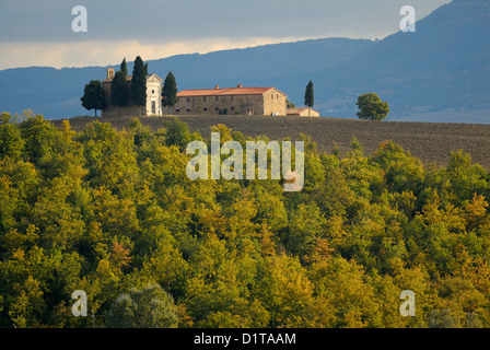 Vitaleta piccola chiesa, San Quirico d'Orcia, Val d'Orcia paesaggi, Siena, Toscana, Italia Foto Stock