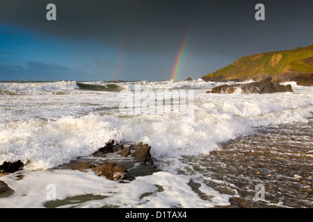 Dollar Cove con Rainbow; Gunwalloe; Cornovaglia; Regno Unito Foto Stock