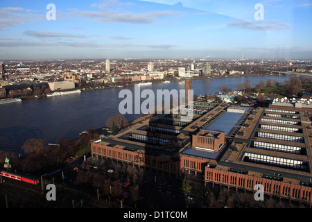 Ariel panorama sulla città di Colonia, la cattedrale di Colonia, St Martins chiesa, il fiume Reno, Renania settentrionale-Vestfalia, Germania, Euro Foto Stock