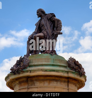 Statua di William Shakespeare Stratford upon Avon, Warwickshire, Inghilterra Foto Stock