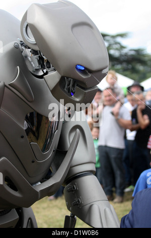 Titan il robot a Romsey Visualizza Hampshire England Regno Unito Foto Stock