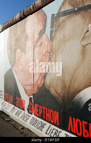 Berlino, Germania, BRUDER bacio tra Brezhnev e Honecker di Dmitry Vrubel Foto Stock