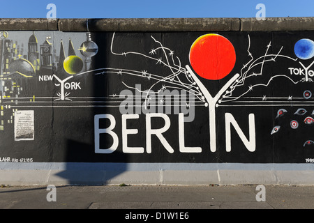 Berlino, Germania, design di Gerhard Lahr BERLYN rinnovato East Side Gallery Foto Stock
