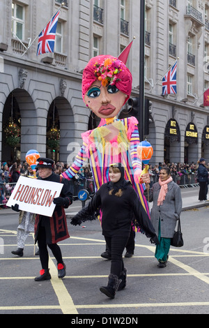 Celebrazione dei capitali del mondo " è il tema della Londra Capodanno parata nel 2013 Foto Stock