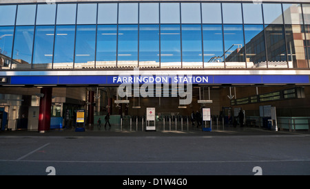 Vista esterna della nuova stazione di Farringdon edificio in Londra England Regno Unito KATHY DEWITT Foto Stock