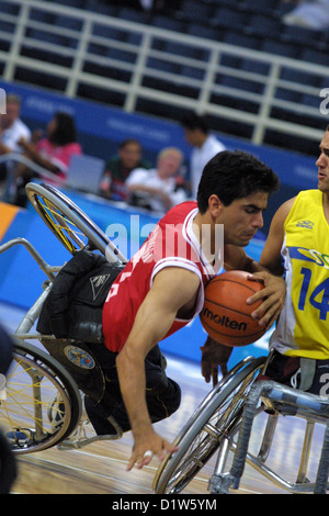 Basket in carrozzella: Brasile v Iran, alle Paralimpiadi di Atene 2004 Foto Stock