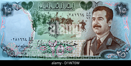 Ritratto di Saddam Hussein su una banconota irachena in Medio Oriente Foto Stock