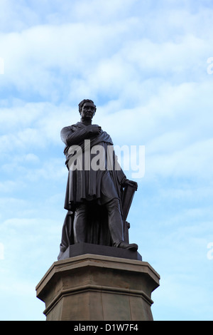 George Stephenson (1781 - 1848) memorial a Newcastle, Inghilterra. Foto Stock