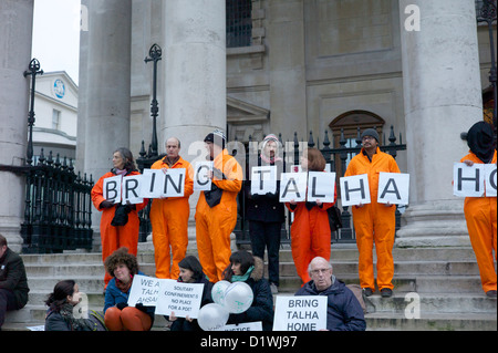 I dimostranti chiedono Syed Talha Ahsan per essere restituita dal confino solitario negli Stati Uniti per la versione di prova nel Regno Unito. Foto Stock