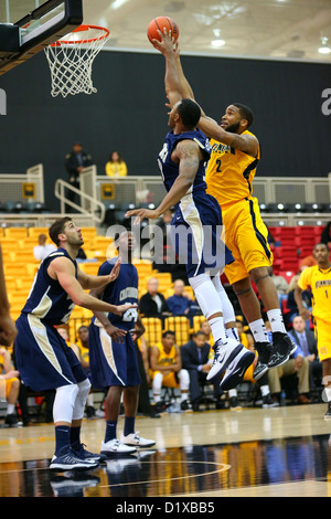 UT Chattanooga sconfigge Kennesaw membro 65-51. Il 24 novembre 2012. Kennesaw, Georgia. Stati Uniti d'America. NCAA Division I di pallacanestro degli uomini. Foto Stock