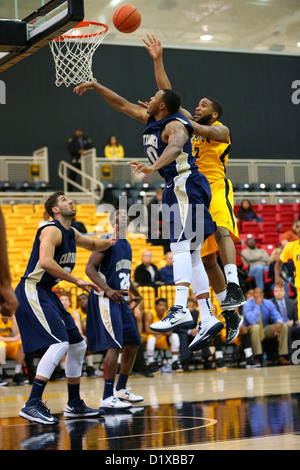 UT Chattanooga sconfigge Kennesaw membro 65-51. Il 24 novembre 2012. Kennesaw, Georgia. Stati Uniti d'America. NCAA Division I di pallacanestro degli uomini. Foto Stock