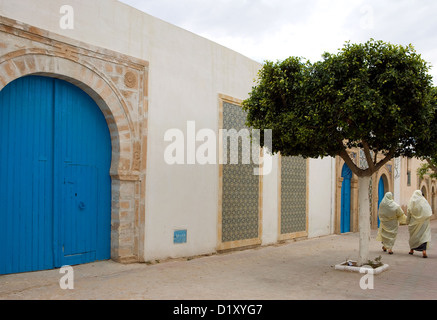 La Tunisia, El Jem, vecchie case della Medina Foto Stock