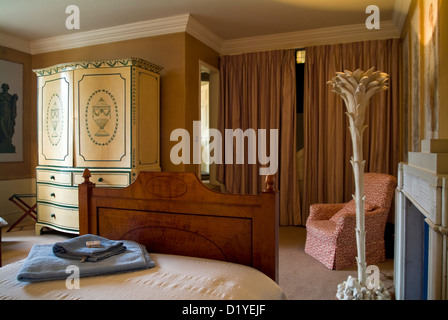 Ospiti camere con arredi originali e i raccordi in corrispondenza di West Dean College, Chichester, West Sussex, Regno Unito Foto Stock