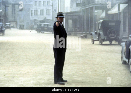Last Man Standing Last Man Standing John Smith (Bruce Willis) *** Caption locale *** 1996 New Line Cinema Foto Stock