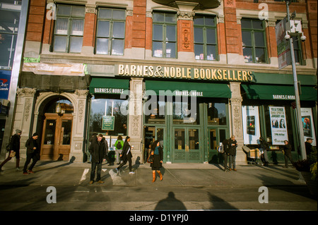 Un Barnes & Noble bookstore off di Union Square a New York Foto Stock