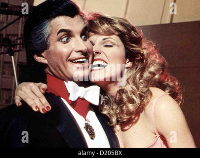 Liebe Auf den Ersten Biss amore al primo morso George Hamilton, Susan Saint James in New York verliebt sich Graf Dracula Foto Stock