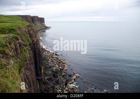Staffin, UK, Kilt Rock vista sull'Isola di Skye Foto Stock