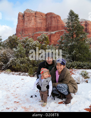 Famiglia dalla Courthouse Butte mattino nevoso Foto Stock