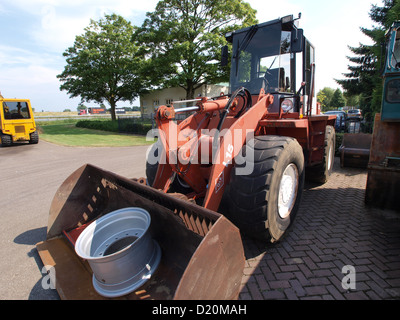 Il caricatore frontale o&K L15 è una macchina da costruzione per impieghi gravosi progettata per la movimentazione di materiali. È dotato di un potente impianto idraulico ed è utilizzato in progetti di costruzione su larga scala per la movimentazione di materiali pesanti. Foto Stock