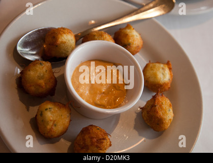 Bunelos o Bacalau Polpette di pesce Contramar Ristorante a Roma Norte area di Città del Messico DF Foto Stock