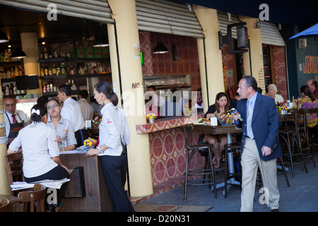 La Cervezeria ristorante su Plaza Madrid a Roma Norte distretto di Città del Messico DF Foto Stock