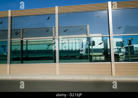 Poznan, Polonia, su un Laermschutzwand innerstaedtischen autostrada Foto Stock