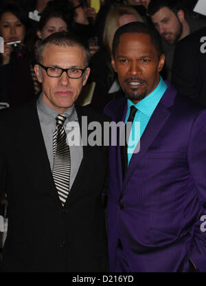 Jamie Foxx e Christoph Waltz arriva per il Django Unchained - UK film premiere in Leicester Square. Foto Stock
