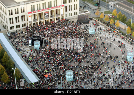 Leipzig, Germania, la folla in agosto posto al Festival delle Luci 2009 Foto Stock