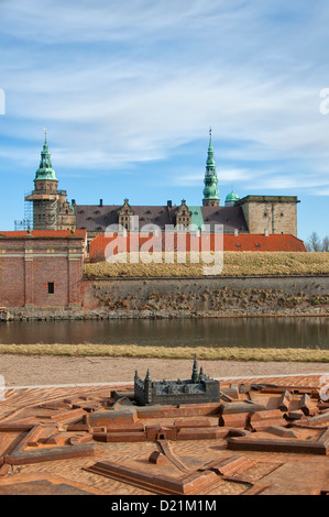 Il rinascimentale castello di Kronberg situato nella città danese di Helsingor. Foto Stock