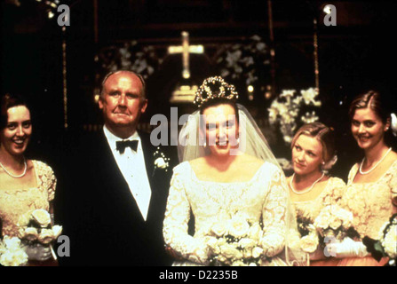 Muriels Hochzeit Muriel's Wedding Rosalind Hammon, Bill Hunter, Toni Collette, Belinda Jarrett, Sophie Lee.Caption locale Foto Stock