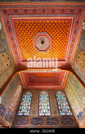 Ottomano. progettato piastrellate camere del Crown Prince all'Harem del Palazzo Topkapi, Istanbul, Turchia Foto Stock