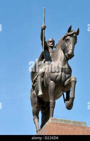 Primo piano di re Tomislav (primo re croato) statua a Zagabria in Croazia Foto Stock