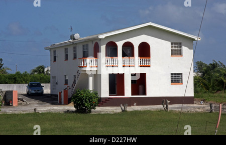 Classe media colletto blu dei Caraibi casa in Barbados Foto Stock
