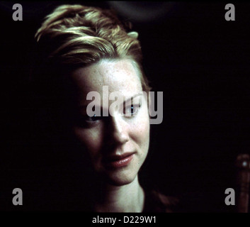 Toedliche Visionen Mothman Prophecies, Laura Linney Laura Linney Connie Parker (Laura Linney) ermittelt als Foto Stock